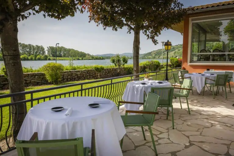 Le Beau Rivage Restaurant