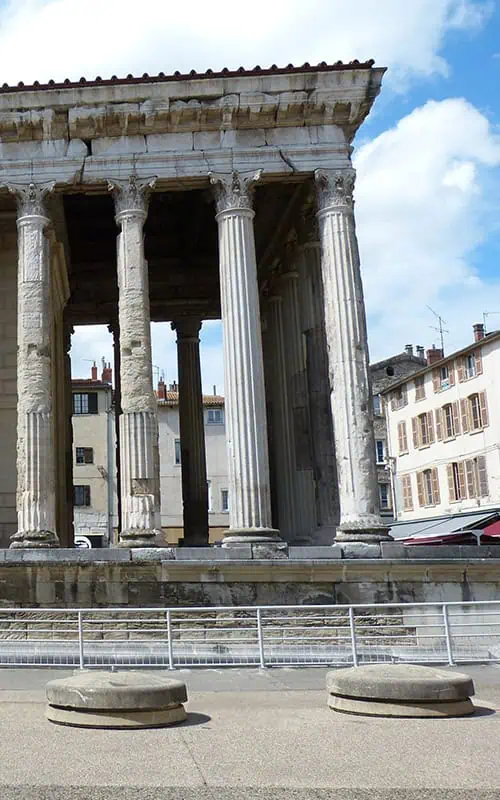 Vienne Square