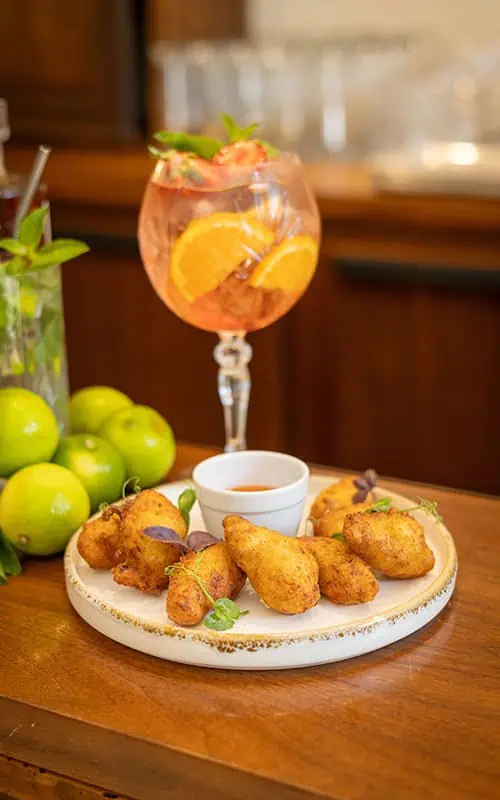 Le Beau Rivage Bar Appetizer with Drink