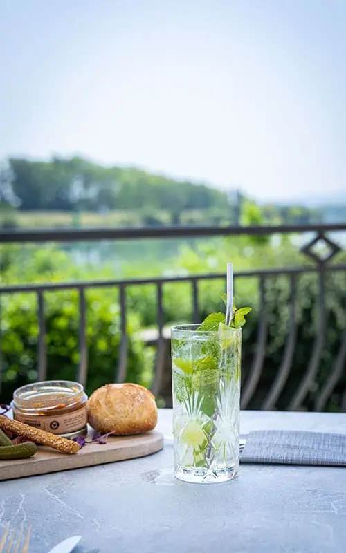 Le Beau Rivage Bar Cocktail Outdoor Dinning